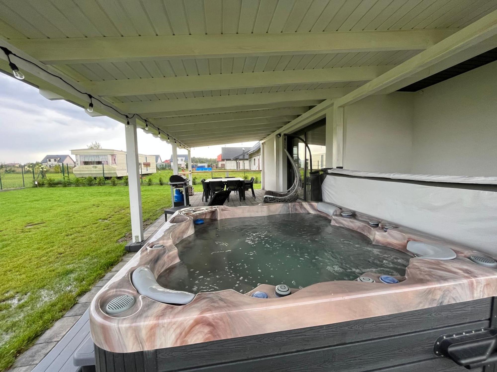 Dom z Jacuzzi Jastrzęba Góra Morze Przygód Mieroszyno Exterior foto